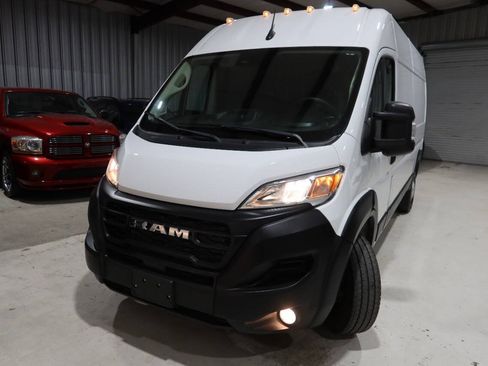 Used 2024 RAM ProMaster 2500 w/ Convenience Group FWD image 37