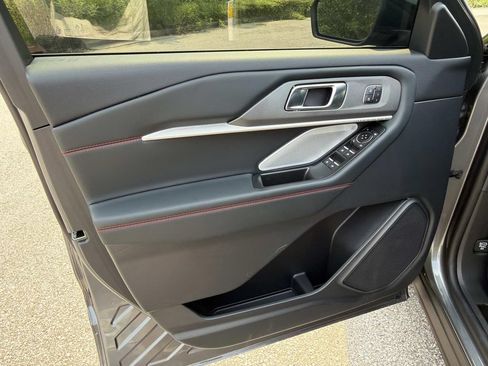 Used 2025 Ford Explorer ST w/ Sun And Sound Package AWD/4WD image 19