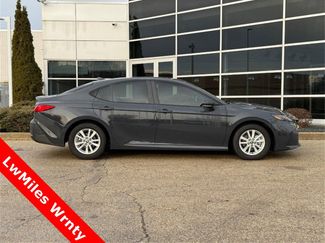 Used 2025 Toyota Camry LE video 2