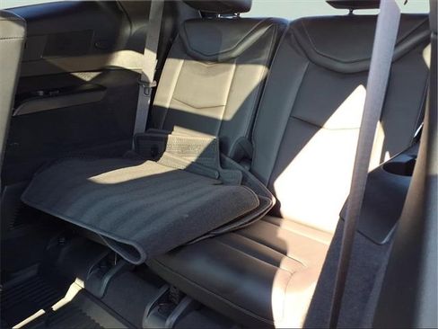 Used 2022 Cadillac XT6 Premium Luxury w/ Technology Package image 25