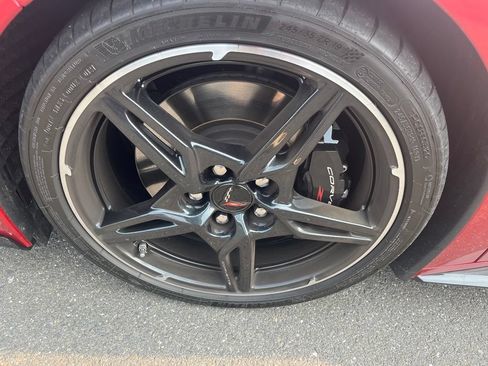 Used 2021 Chevrolet Corvette Stingray Premium Cpe w/ Z51 Performance Package RWD image 9