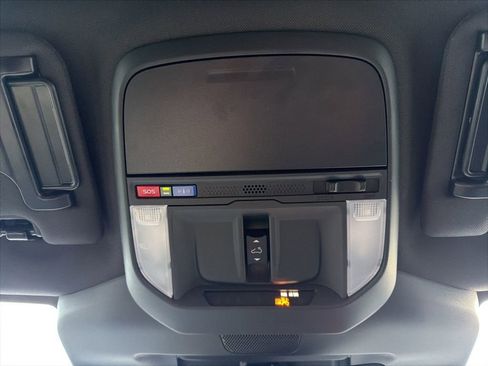 Certified 2025 Subaru Forester Premium w/ Convenience Package #2 image 39