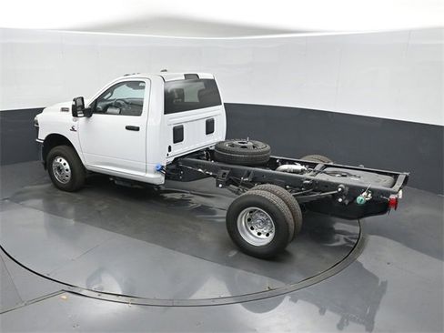 New 2026 RAM 3500 Tradesman w/ Chrome Appearance Group image 19