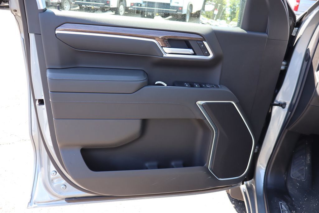 New 2026 Chevrolet Silverado 1500 LT AWD/4WD image 4
