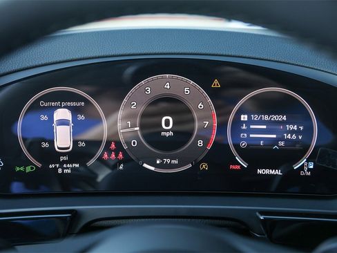 Used 2025 Porsche Cayenne image 12