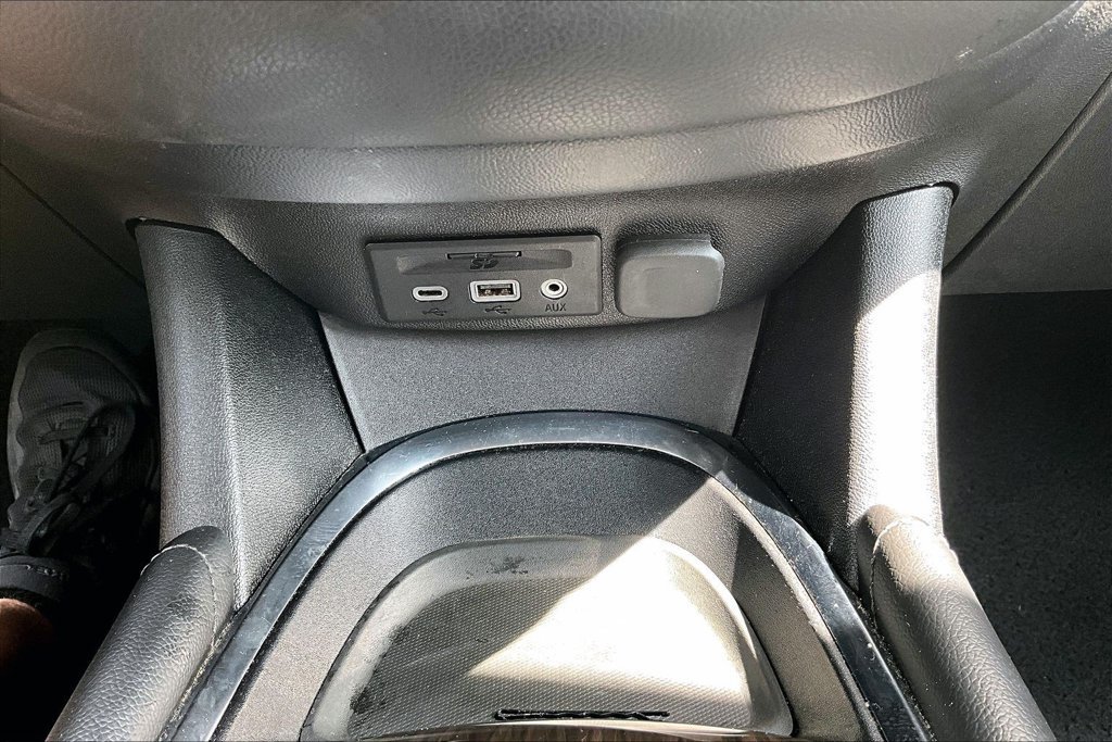 Used 2024 Chevrolet Malibu LT FWD image 16