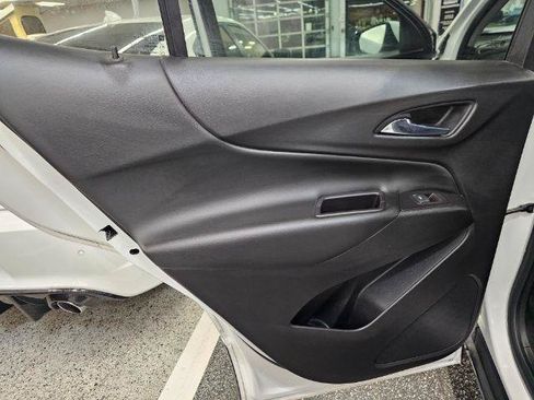 Used 2020 Chevrolet Equinox LT FWD image 26