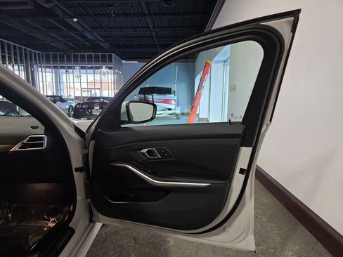 Used 2025 BMW 330i xDrive Sedan image 22