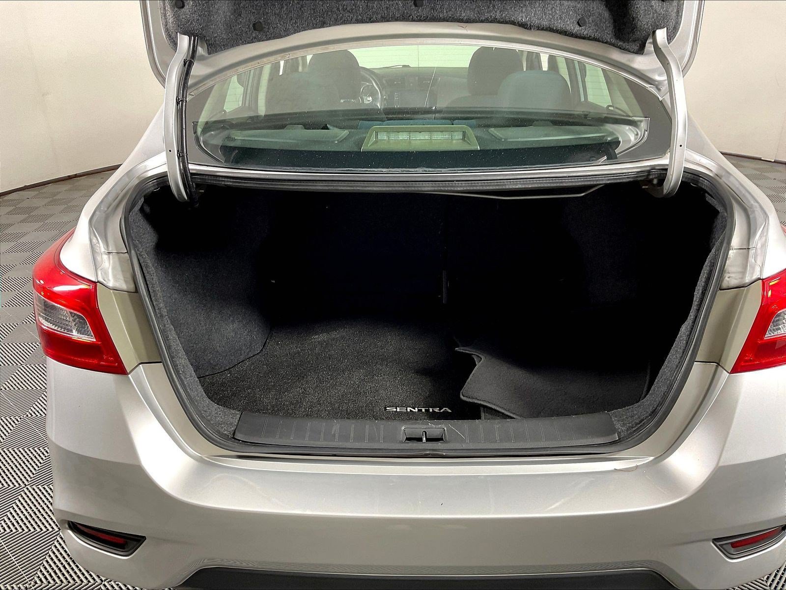 Used 2019 Nissan Sentra S FWD image 35
