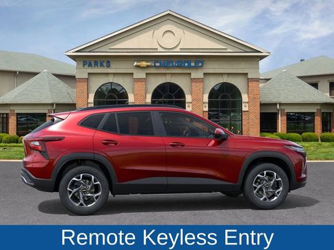 New 2026 Chevrolet Trax LT image 6