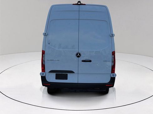 Used 2025 Mercedes-Benz Sprinter 2500 image 5