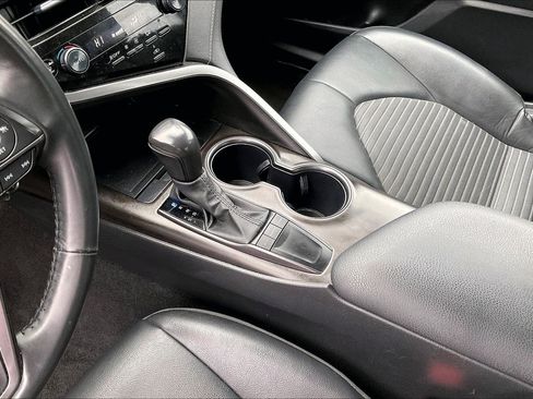 Used 2024 Toyota Camry SE image 18