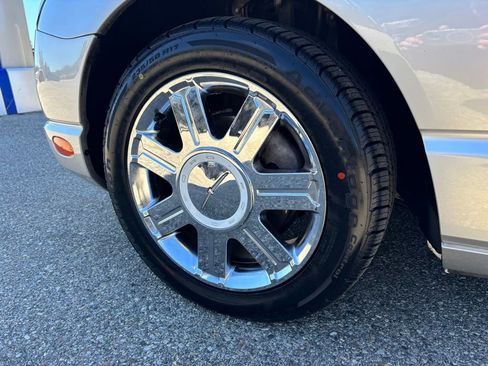 Used 2004 Ford Thunderbird RWD image 9