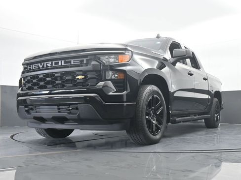 Used 2023 Chevrolet Silverado 1500 Custom image 56