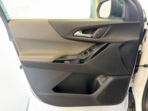 New 2026 Chevrolet Equinox LT AWD/4WD image 13