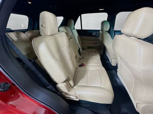 Used 2016 Ford Explorer Limited image 31