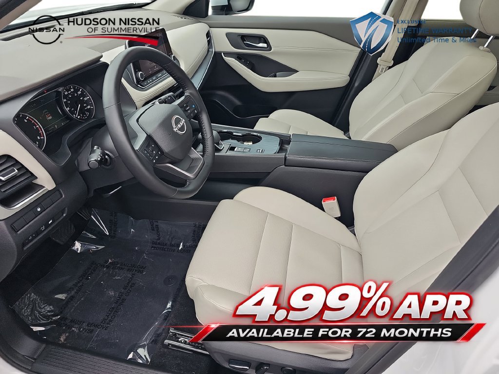 Used 2025 Nissan Rogue SV w/ SV Premium Package FWD image 17