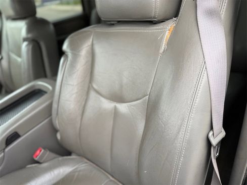 Used 2003 Chevrolet Silverado 2500 LT image 17