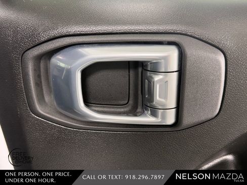Used 2024 Jeep Wrangler Unlimited Sport AWD/4WD image 38