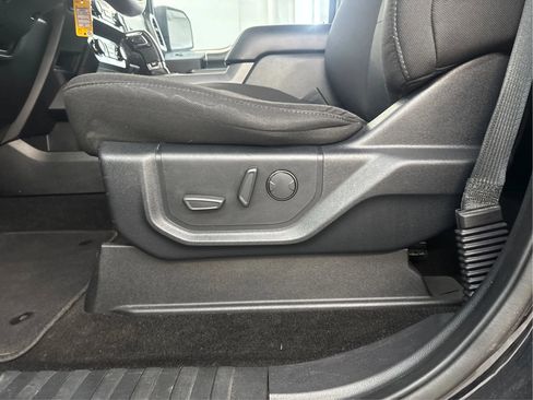 Used 2020 Ford F150 XLT w/ Equipment Group 302A Luxury AWD/4WD image 25
