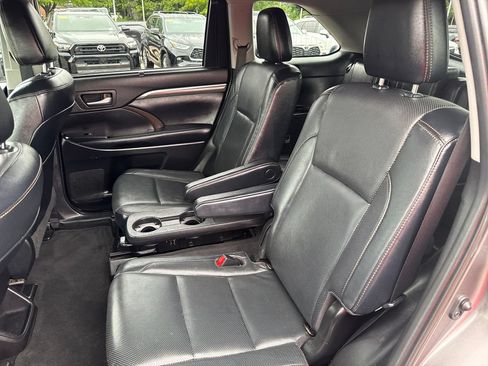 Used 2019 Toyota Highlander Limited AWD/4WD image 37
