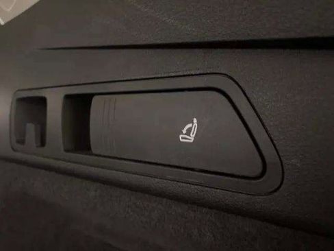 Used 2024 Audi Q8 e-tron Premium Plus w/ Premium Plus Package image 91