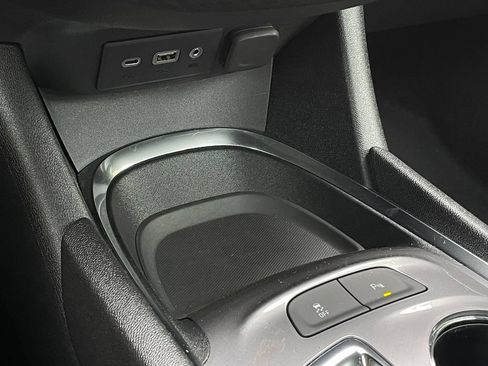 Used 2025 Chevrolet Malibu LT FWD image 19