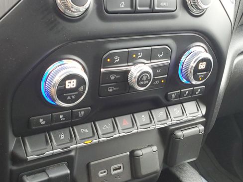 Used 2023 GMC Sierra 2500 Denali w/ Technology Package image 23