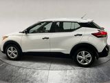 Used 2020 Nissan Kicks S image 5