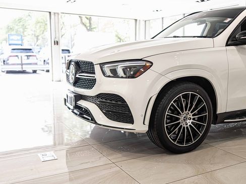 Used 2022 Mercedes-Benz GLE 450 4MATIC w/ Revised AMG Line Exterior image 4
