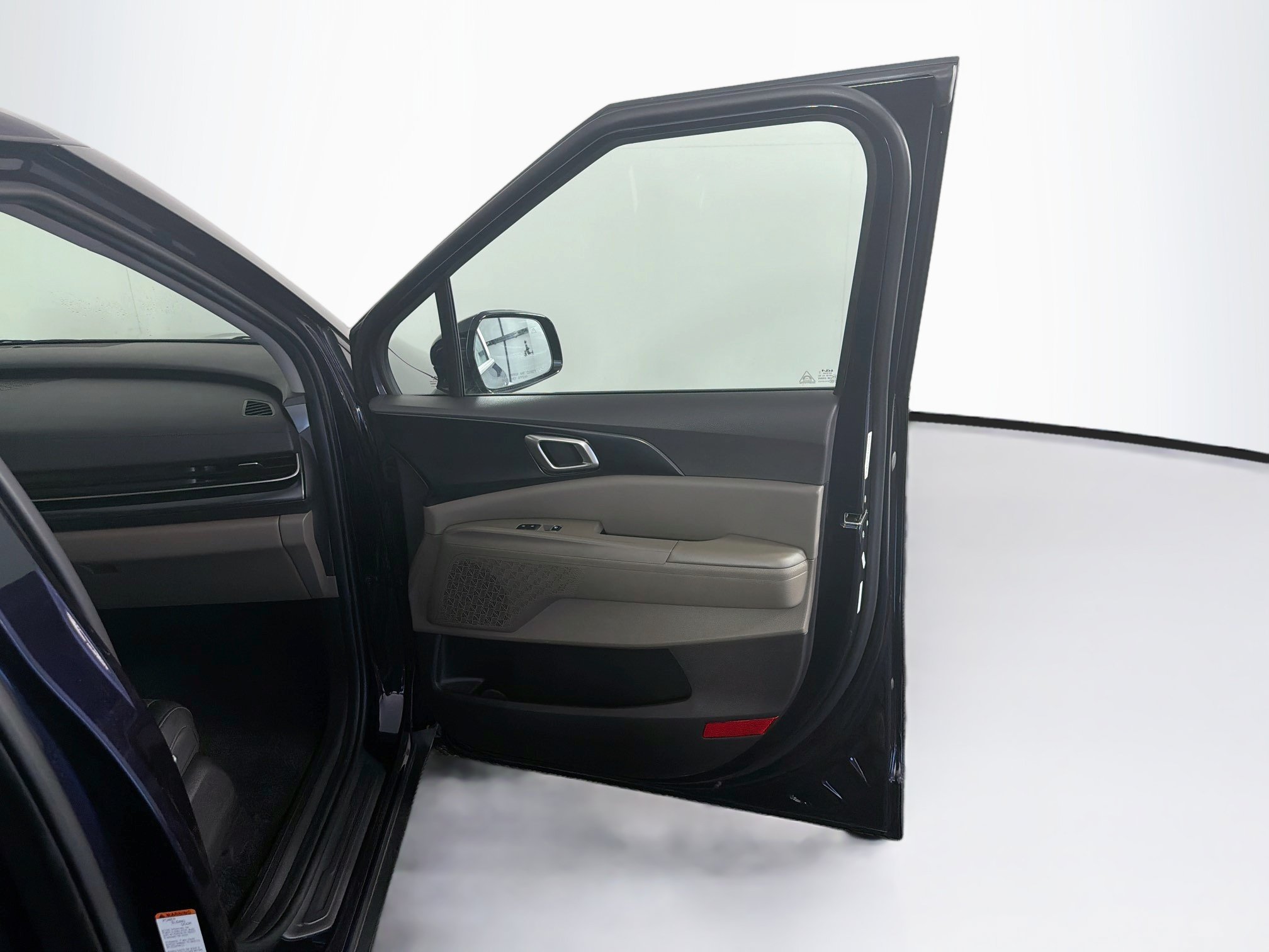 Used 2026 Kia Carnival FWD image 34