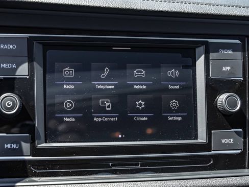 Used 2023 Volkswagen Jetta SE w/ Panoramic Sunroof Package FWD image 19