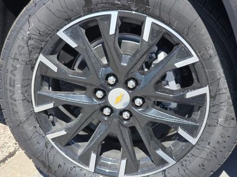 New 2026 Chevrolet Traverse LT w/ Sun and Wheel Package image 11