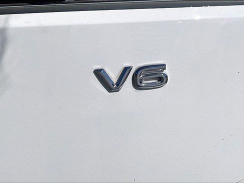 Used 2018 Volkswagen Atlas Launch Edition image 30