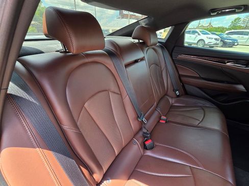 Used 2019 Buick LaCrosse Avenir w/ Driver Confidence Package II AWD/4WD image 39