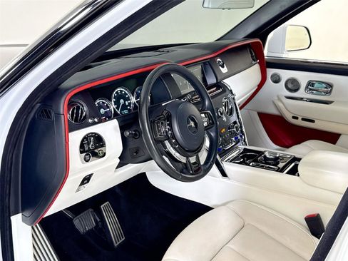 Used 2021 Rolls-Royce Cullinan AWD/4WD image 15