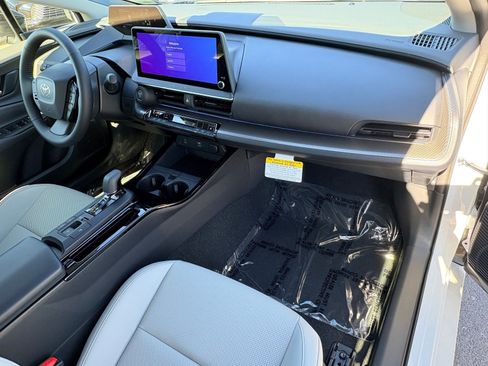 New 2026 Toyota Prius XLE image 19