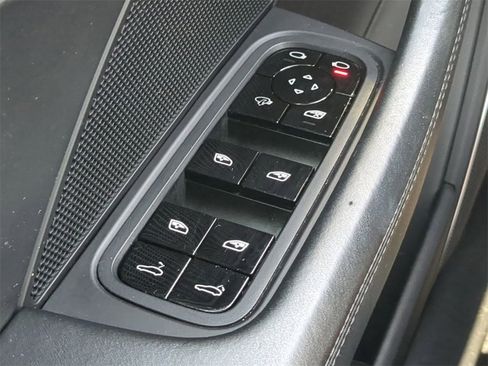 Used 2019 Porsche Panamera GTS image 26