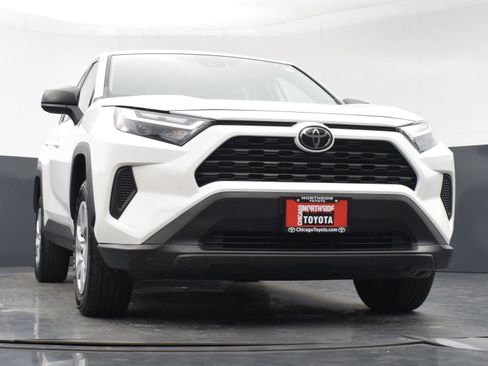 Used 2024 Toyota RAV4 LE image 28