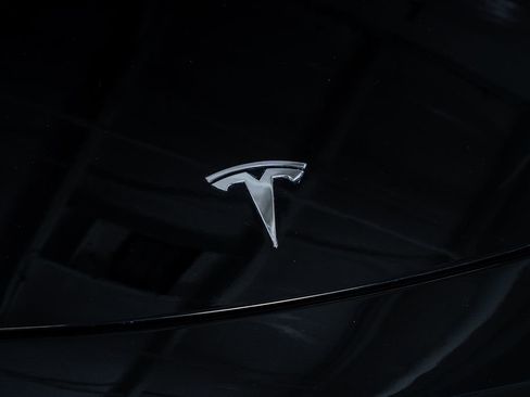 Used 2025 Tesla Model Y Long Range image 15