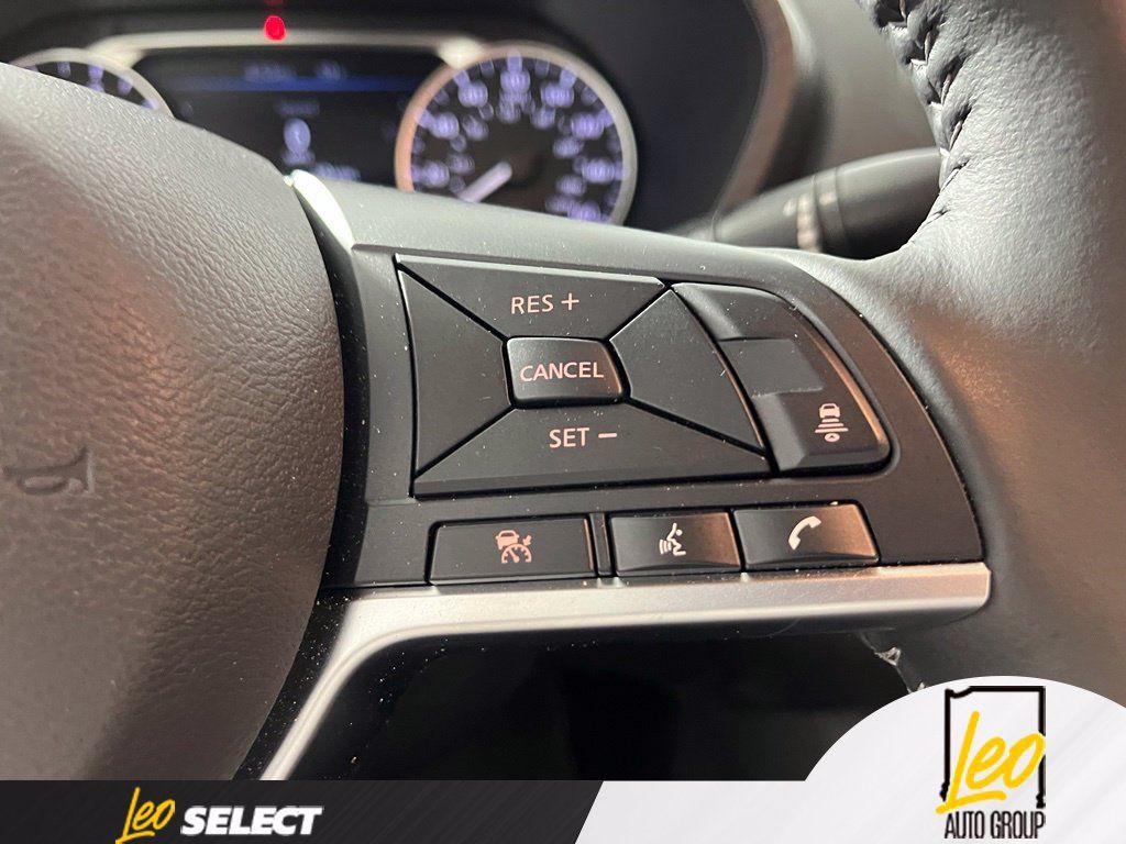 Used 2025 Nissan Sentra SV w/ All-Weather Package FWD image 17