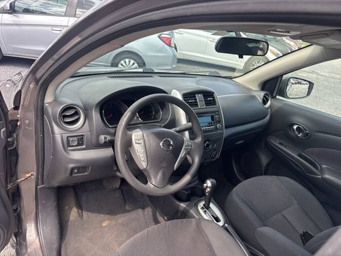 Used 2015 Nissan Versa SV FWD image 15
