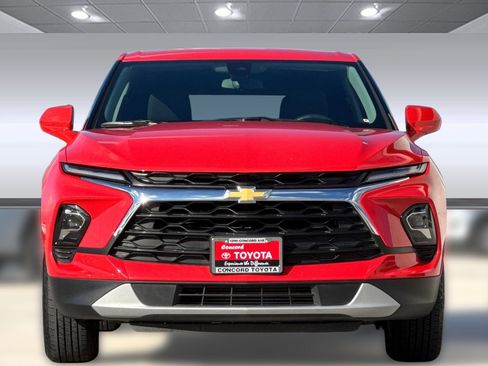 Used 2025 Chevrolet Blazer LT image 5