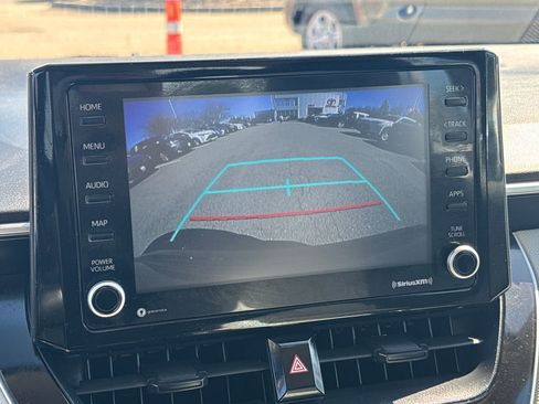 Used 2022 Toyota Corolla LE FWD image 22