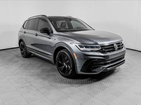Used 2023 Volkswagen Tiguan SE R-Line FWD image 11