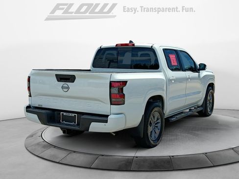 Used 2025 Nissan Frontier SV w/ SV Convenience Package RWD image 7