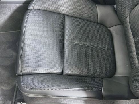 Certified 2026 Porsche Macan S AWD/4WD image 32