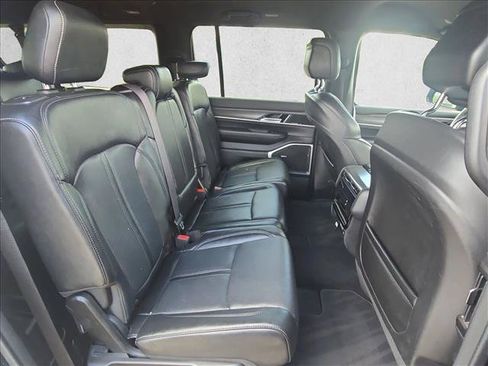 Used 2023 Jeep Wagoneer L Series II AWD/4WD image 21