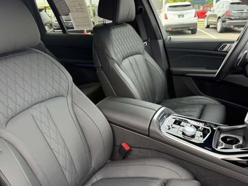 Used 2024 BMW X7 xDrive40i w/ Executive Package AWD/4WD image 57