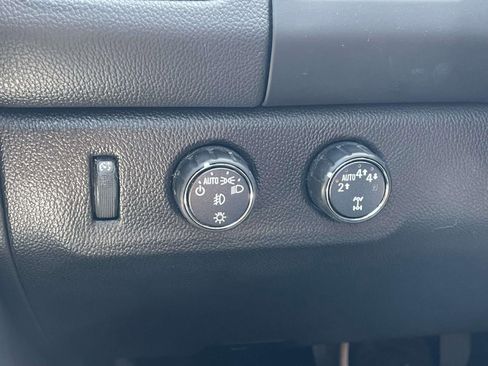 Used 2021 Chevrolet Colorado LT w/ Safety Package image 22